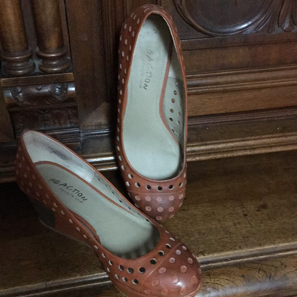 Reaction by Kenneth Cole leather wedges